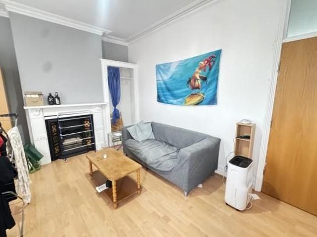 House for rent in Plasnewydd, Falcon Lodge