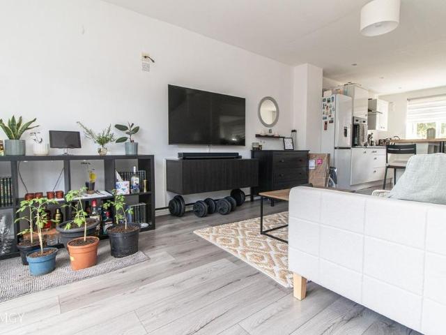 House for rent in Barry, Wales