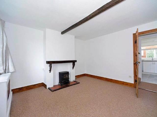 House for rent in Fole, Surrey