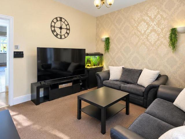 House for rent in Cheadle Hulme, Greater Manchester
