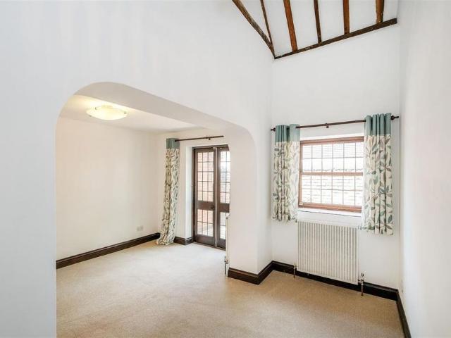 House for rent in Ivy Chimneys, Epping Forest
