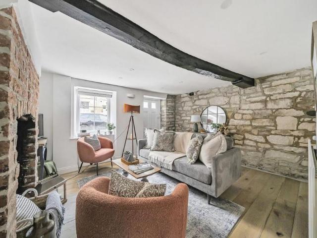 House for rent in Winchcombe, Pamington