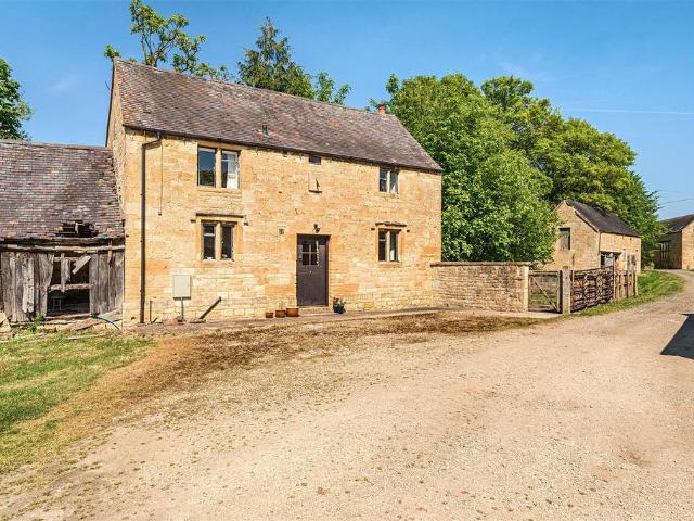 House for rent in Fossebridge, Gloucestershire