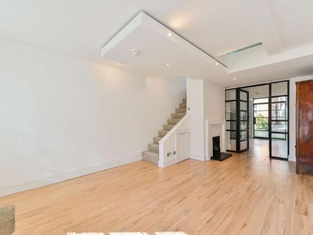 House for rent in Falcon Estate, Greater London