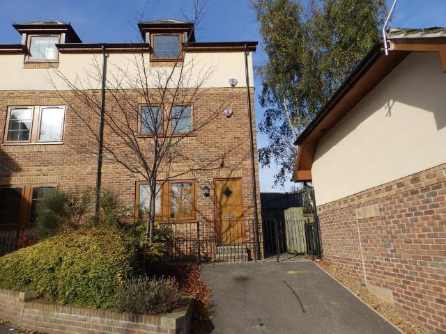 House for rent in Gawthorpe, West Yorkshire