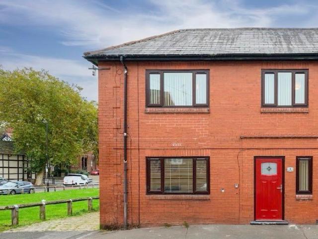 House for rent in Burnedge, Greater Manchester