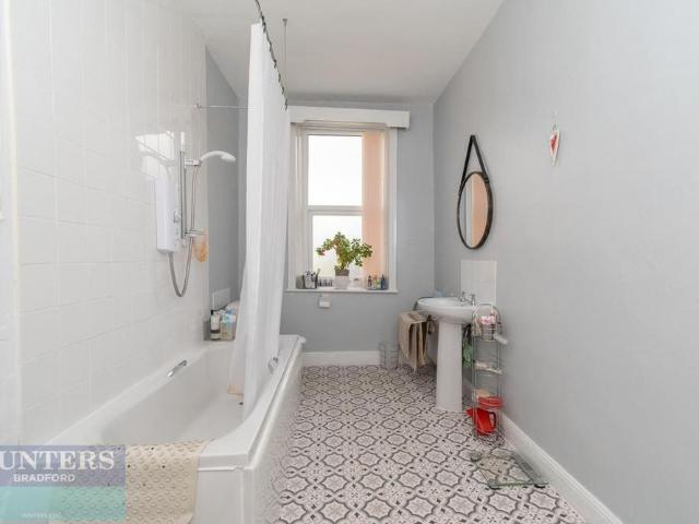 House for rent in Frizinghall, West Yorkshire