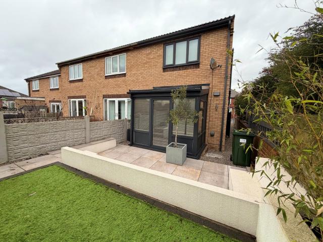 House for rent in Pogmoor, South Yorkshire