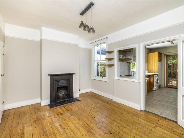 House for rent in London Borough of Ealing, Hanwell