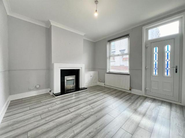 House for rent in Loundsley Green, East Midlands