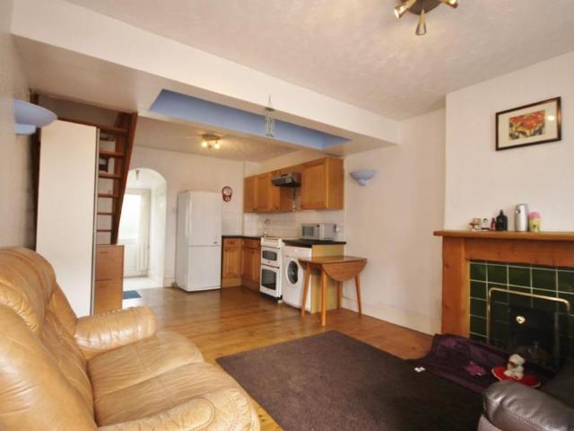 House for rent in London Borough of Hounslow, Greater London