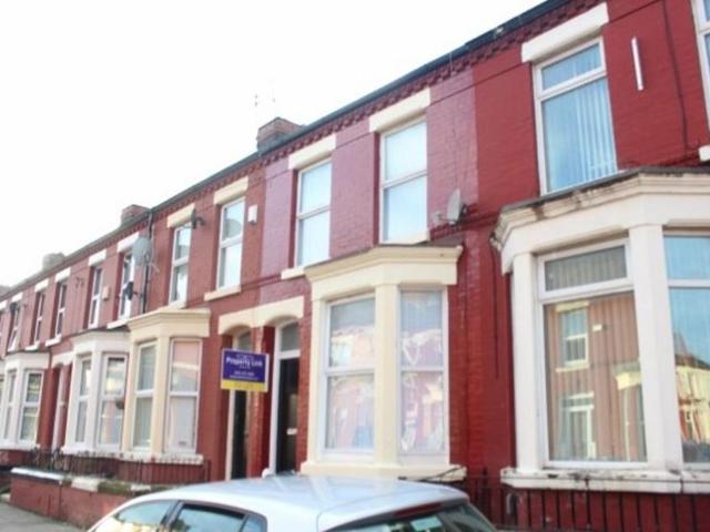 House for rent in Calderstones