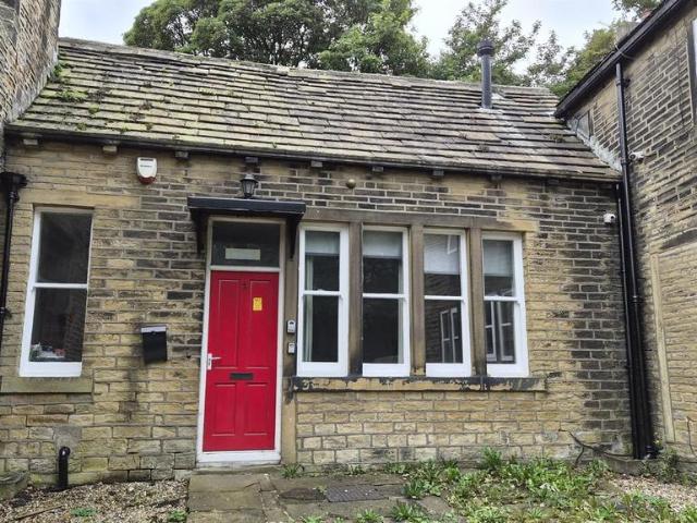 House for rent in Lee Mount, Calderdale