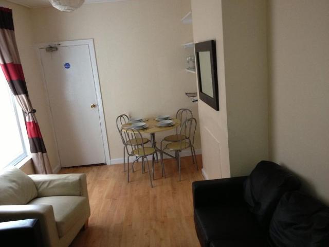 House for rent in Nangreaves, Wales