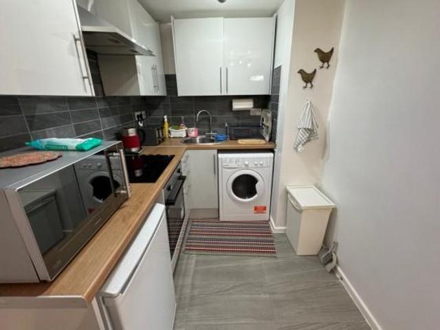 House for rent in Plasnewydd, Falcon Lodge