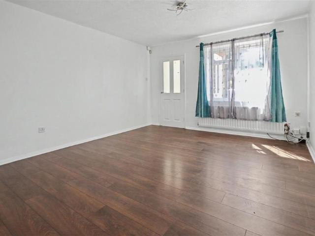 House for rent in Southfields, Northampton