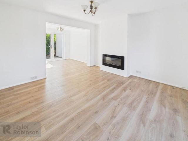 House for rent in Langley Green, Glynde