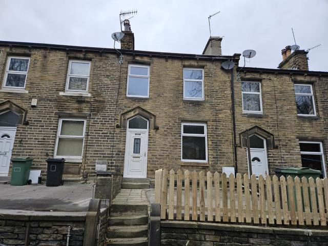 House for rent in Armitage Bridge, West Yorkshire