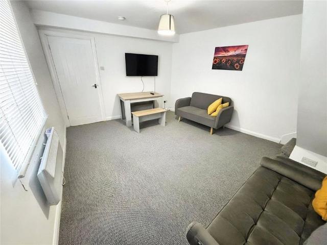 House for rent in Swadlincote, South Derbyshire