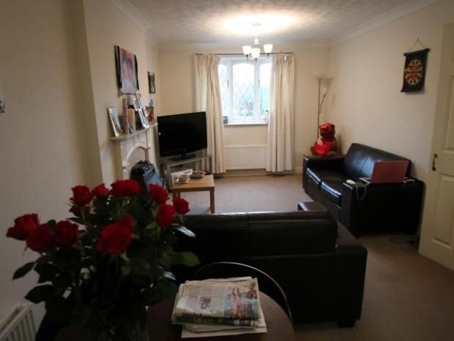 House for rent in Shadwell, West Yorkshire