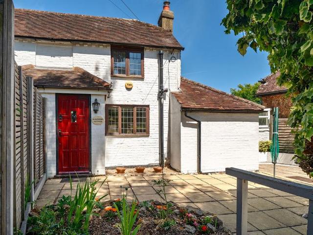House for rent in Frith Hill, Fole