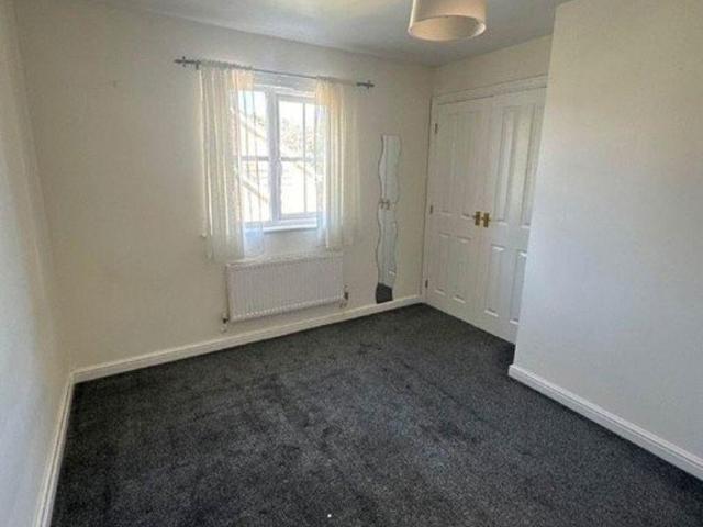 House for rent in Bryncae, Wales