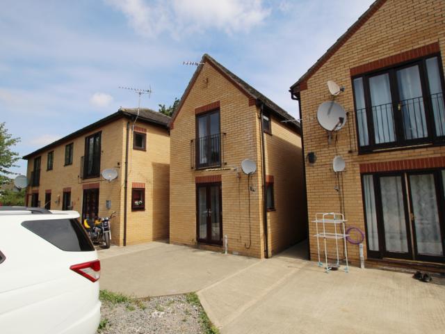 House for rent in Chesterton, Arbury