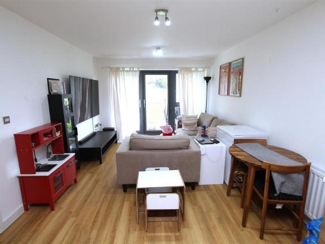 House for rent in Navestock Side, Essex