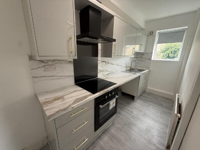House for rent in Milnsbridge, West Yorkshire