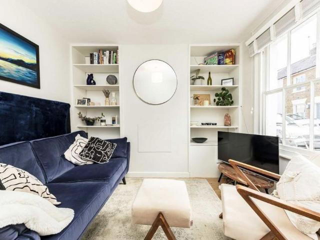 House for rent in North Sheen, Greater London