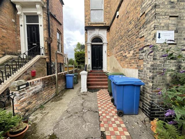 Flat for rent in Scarborough, South Cliff