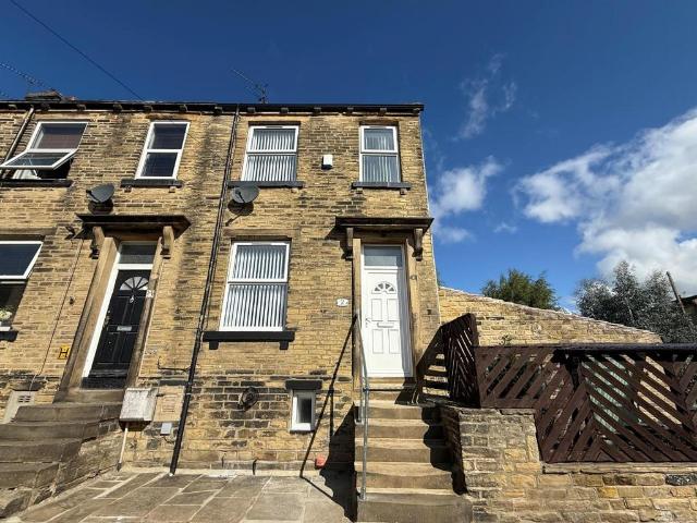 House for rent in Greengates, West Yorkshire