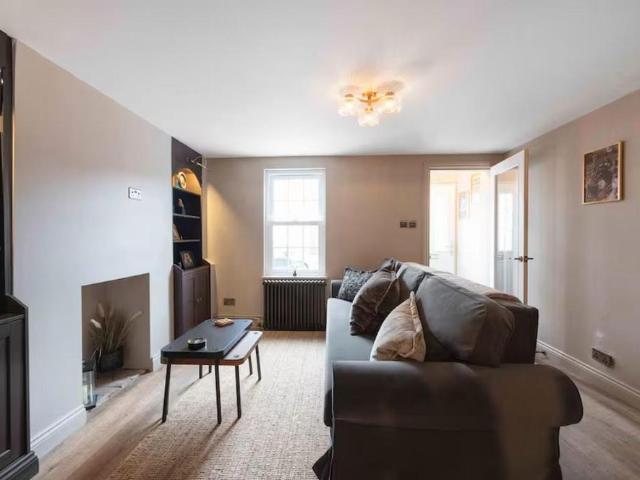 House for rent in Ewens Farm, Golden Valley