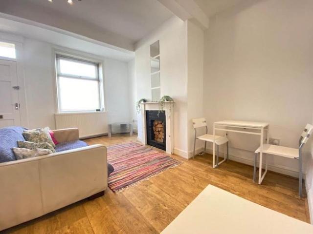 House for rent in Huddersfield, Kirklees