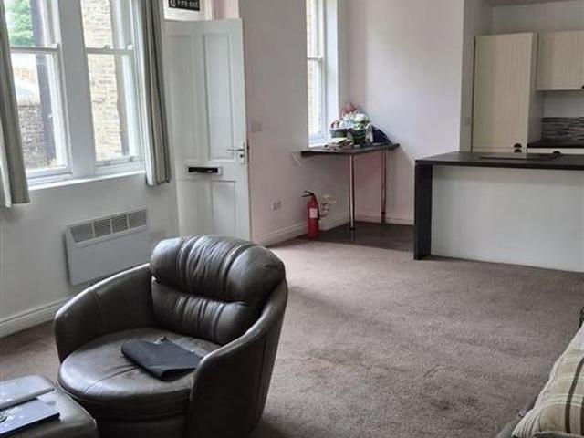 House for rent in Akroydon, Halifax