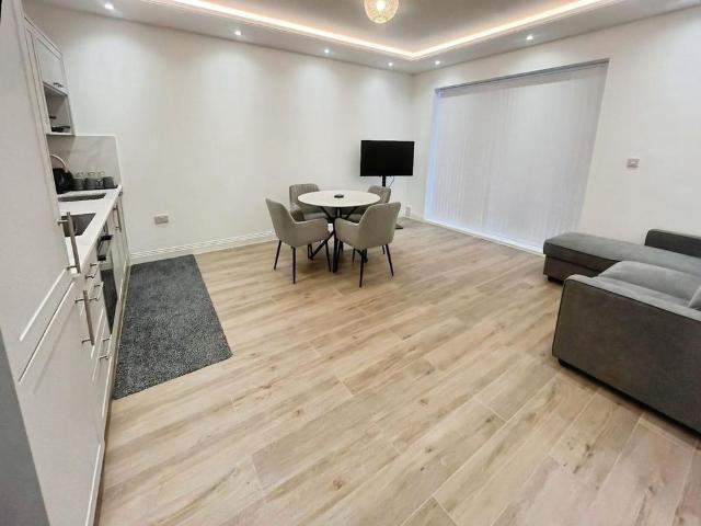 House for rent in London Borough of Ealing, Greater London