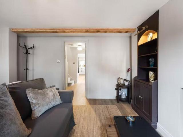 House for rent in Ewens Farm, Golden Valley