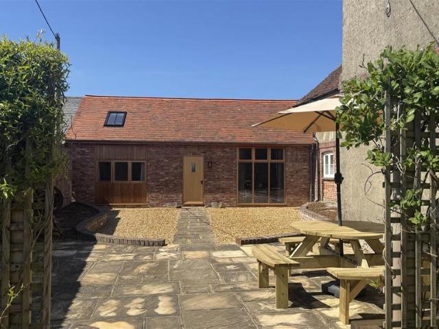 House for rent in Parley Cross, West Parley