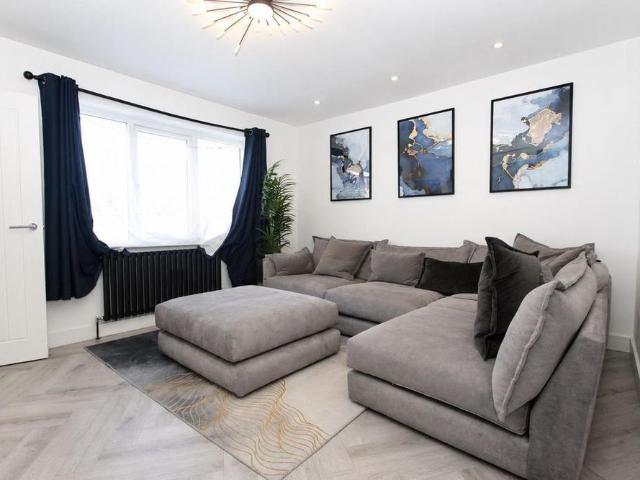 House for rent in London Borough of Enfield, Greater London