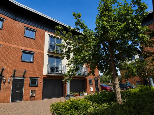 House for rent in Cauldwell, Bedford