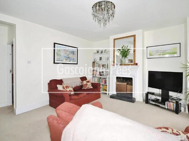 House for rent in London Borough of Merton, Raynes Park