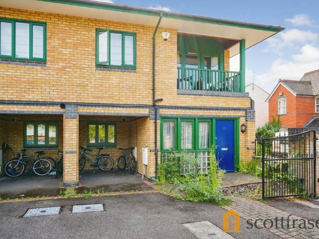 House for rent in St Clement's, The Slade