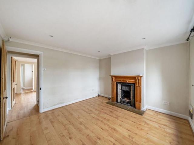 House for rent in Fole, Surrey