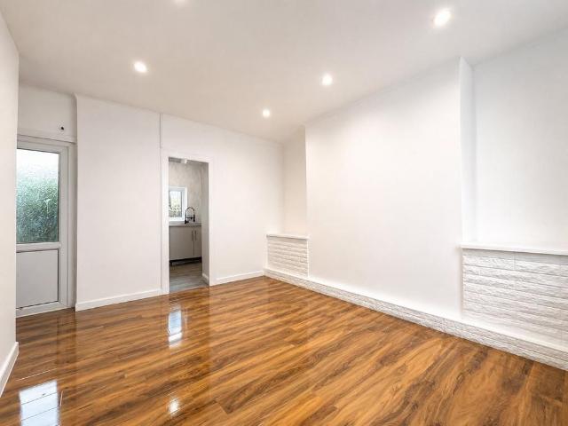 House for rent in Pontypridd, Wales