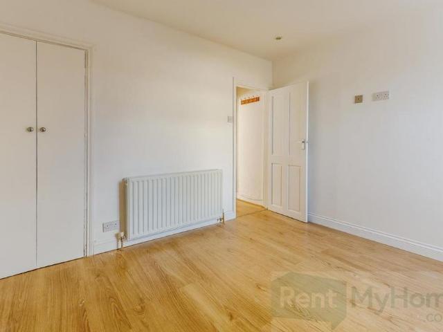 House for rent in Swanscombe and Greenhithe, Monks Orchard