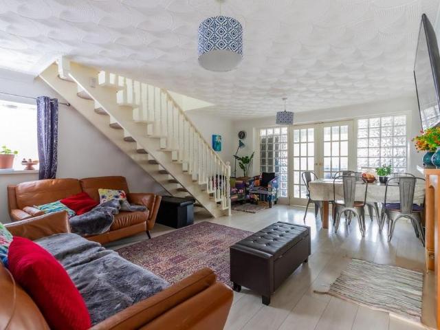 House for rent in Llandough