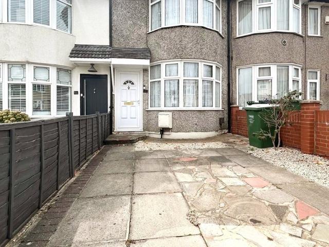 House for rent in Blackfen, Greater London