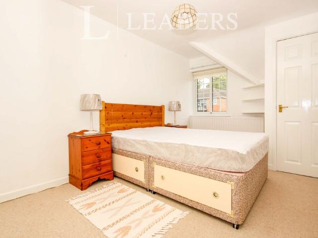 Room for rent in Lillington, Green Close