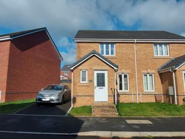 Apartment for rent in Llanharry, Brynsadler