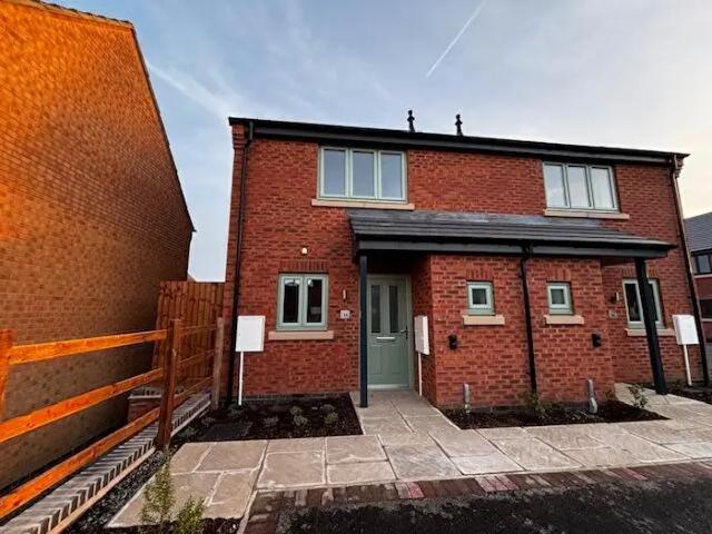 Apartment for rent in Little Wootton, Wootton
